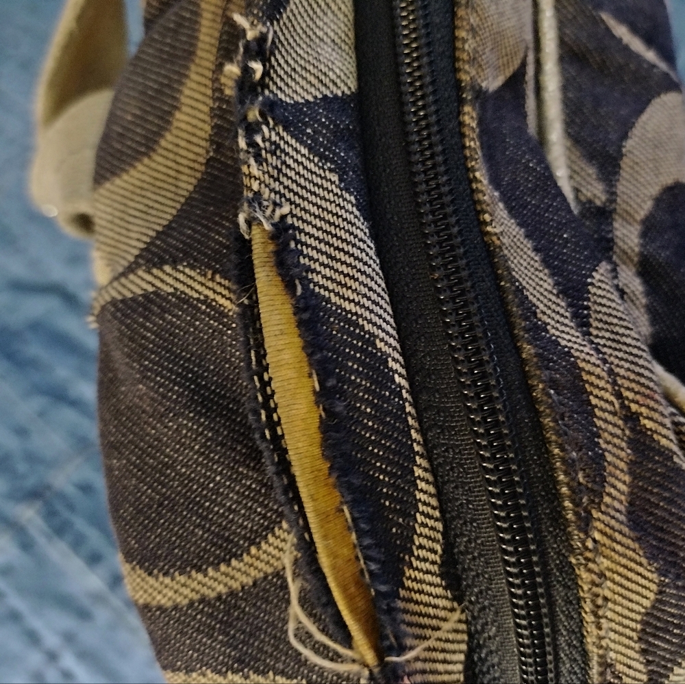 Authentic Rare Coach Denim Backpack with Signature Design - Picture 10 of 13